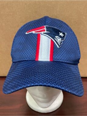 NWT Men's New England Patriots New Era Navy 2024 Sideline 39THIRTY Flex Hat S/MD